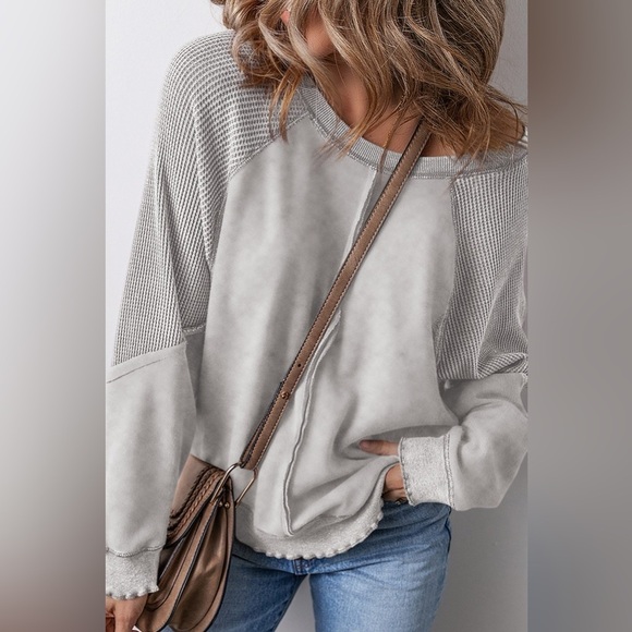 Exposed Seam Long Sleeve Sweatshirt - Picture 5 of 14